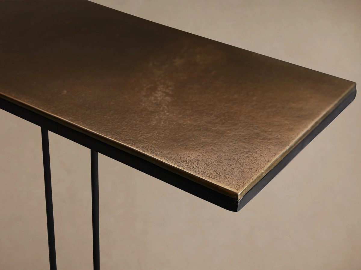 Soma C Table - Image 4